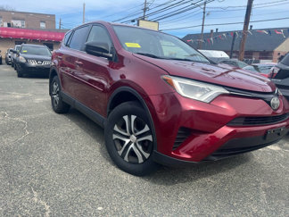 Used 2018 Toyota RAV4 LE image 1