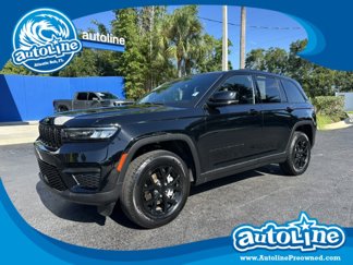 Used 2024 Jeep Grand Cherokee Altitude image 1