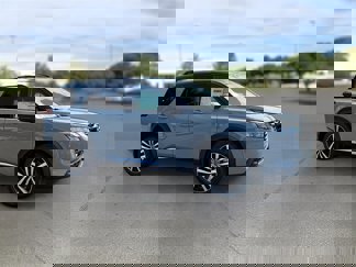 New 2025 Nissan Pathfinder Platinum image 1