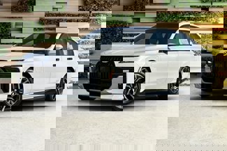 New 2025 BMW 750e xDrive w/ Executive Package image 1