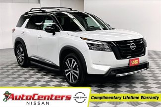 New 2025 Nissan Pathfinder Platinum image 1