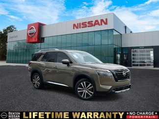New 2025 Nissan Pathfinder Platinum image 1