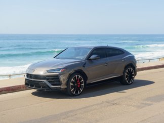 Used 2021 Lamborghini Urus image 1