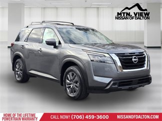 New 2025 Nissan Pathfinder SV w/ SV Premium Package image 1