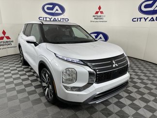 New 2025 Mitsubishi Outlander SE image 1