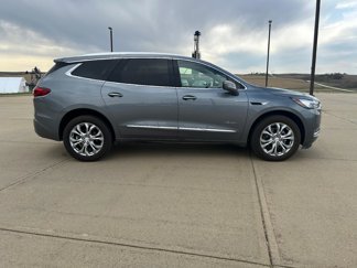 Used 2021 Buick Enclave Avenir image 1