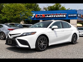 Used 2022 Toyota Camry SE image 1