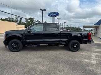 New 2025 Ford F250 4x4 Crew Cab Super Duty image 1