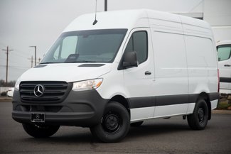 Used 2025 Mercedes-Benz Sprinter 2500 video 1