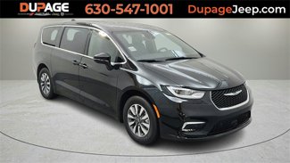 New 2025 Chrysler Pacifica Select image 1