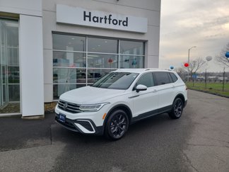 Certified 2024 Volkswagen Tiguan SE image 1
