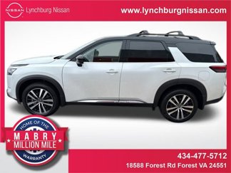 New 2025 Nissan Pathfinder Platinum image 1