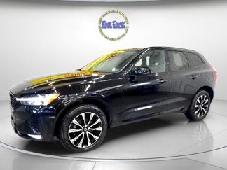 Used 2023 Volvo XC60 B5 Plus image 1