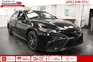 Certified 2024 Toyota Camry SE image 1