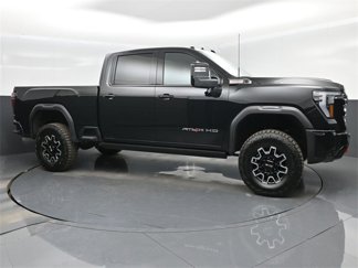 Used 2025 GMC Sierra 2500 AT4X image 1