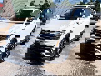 Used 2024 Volkswagen Tiguan S image 1