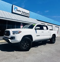 Used 2023 Toyota Tacoma SR5 image 1