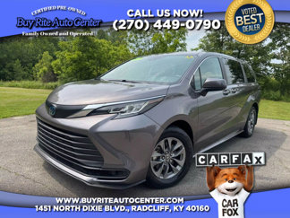 Used 2021 Toyota Sienna LE image 1