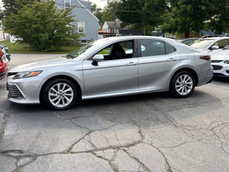 Used 2022 Toyota Camry LE image 1