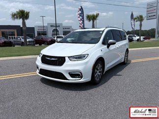 New 2025 Chrysler Pacifica Pinnacle image 1