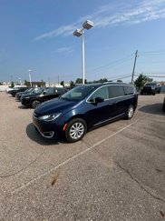 Certified 2018 Chrysler Pacifica Touring-L w/ Advanced Safetytec Group image 1