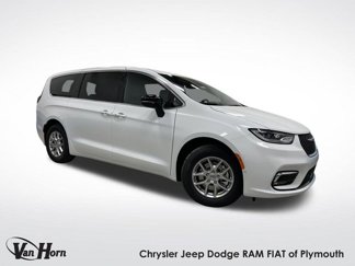 New 2025 Chrysler Pacifica Select image 1