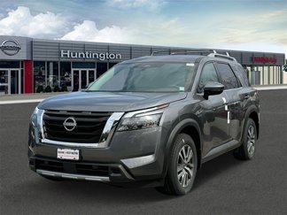 New 2025 Nissan Pathfinder SL image 1