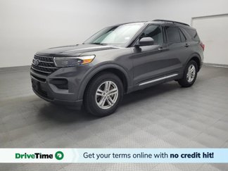 Used 2020 Ford Explorer XLT image 1