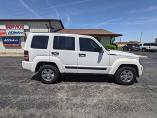 Used 2010 Jeep Liberty Sport image 1