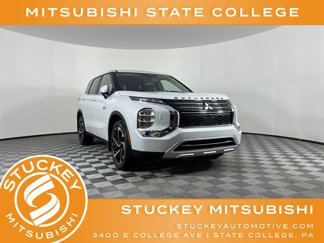 New 2025 Mitsubishi Outlander SE image 1
