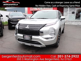Used 2024 Mitsubishi Outlander AWD image 1