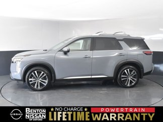 New 2025 Nissan Pathfinder Platinum image 1