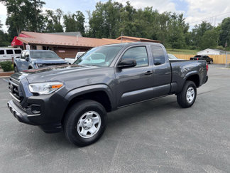 Used 2022 Toyota Tacoma SR image 1