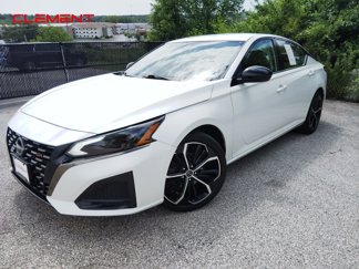 Used 2024 Nissan Altima 2.5 SR image 1