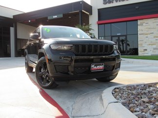 Used 2023 Jeep Grand Cherokee L Laredo image 1
