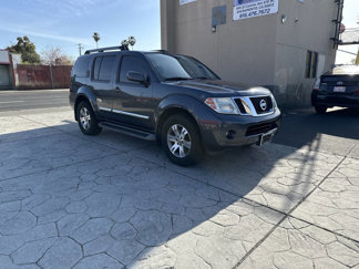 Used 2011 Nissan Pathfinder Silver image 1