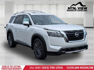 New 2025 Nissan Pathfinder SL w/ SL Premium Package image 1