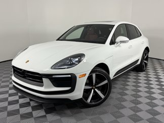 Certified 2025 Porsche Macan image 1