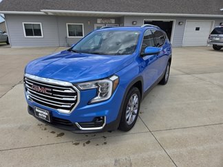 Used 2024 GMC Terrain SLT image 1