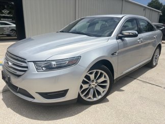 Used 2019 Ford Taurus Limited image 1
