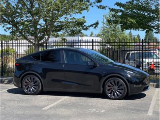 Used 2025 Tesla Model Y Performance image 1