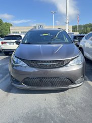 Used 2020 Chrysler Pacifica Limited w/ Advanced Safetytec Group image 1