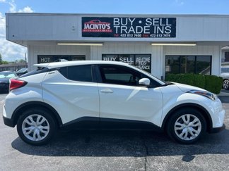 Used 2019 Toyota C-HR LE image 1