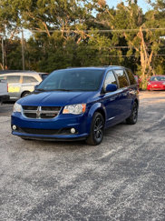 Used 2019 Dodge Grand Caravan SXT w/ Driver Convenience Group image 1