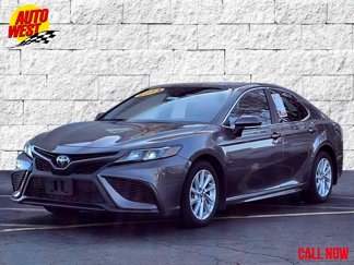 Used 2023 Toyota Camry SE image 1