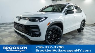 New 2025 Volkswagen Tiguan SE R-Line image 1