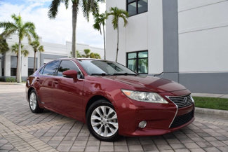 Used 2013 Lexus ES 300h image 1