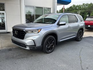 New 2025 Honda Pilot Touring image 1