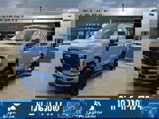 New 2025 Ford F250 4x4 Crew Cab Super Duty image 1