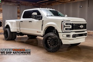 Used 2024 Ford F450 Limited image 1